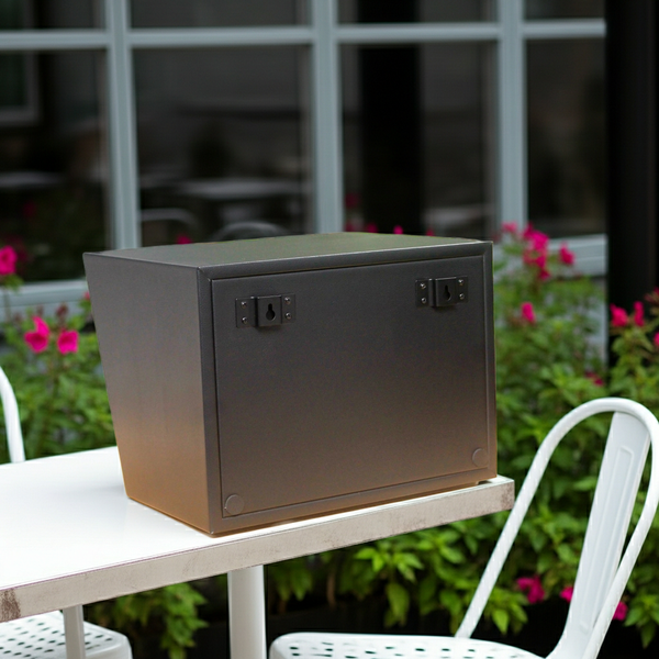 Loa Goldsound V130NT_DA-PU (Số lương 1 loa), công suất 130w, loa bass 20cm, treble 3 inch, kích thước rộng 37 cm, cao 27.5 cm, sâu 27 cm, phủ da cao cấp. Bảo hành 12 tháng