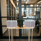 Dàn loa treo tường thông báo phát nhạc nền tự động: Amply A384 + 4 V70C, Amply hai vùng âm lượng, loa được thiết kế riêng cho quán, bật lớn không tạp âm, bảo hành dài hạn 5 năm.