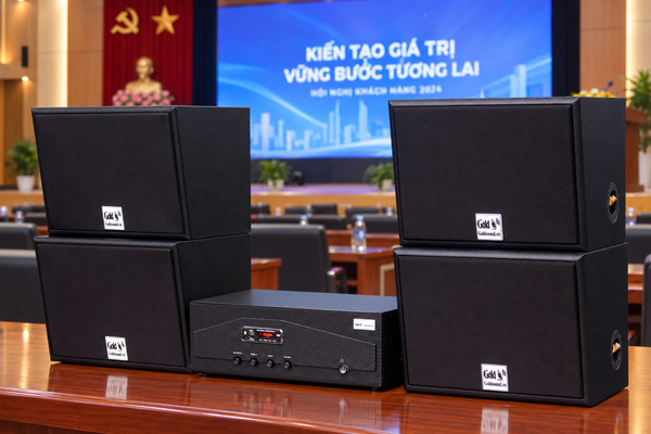 Dàn loa treo tường: Amply A918 + 4 V130, Amply hai vùng âm lượng, loa được thiết kế riêng, bật lớn không tạp âm, miễn phí công lắp đặt, bảo hành dài hạn 5 năm.