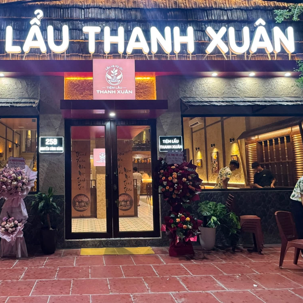 Loa treo tường phát nhạc nền cho nhà hàng Tiệm Lẩu Thanh Xuân, Bắc Ninh loa được thiết kế riêng cho quán, bật lớn không tạp âm, miễn phí công lắp đặt, bảo hành dài hạn 5 năm
