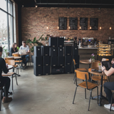 Loa treo tường phát nhạc nền quán cafe, nhà hàng: Amply A1800 Goldsound 4 vùng âm lượng 1800w + 18 loa Goldsound V25C 25W, Amply 4 - 6 vùng âm lượng, loa được thiết kế riêng cho quán