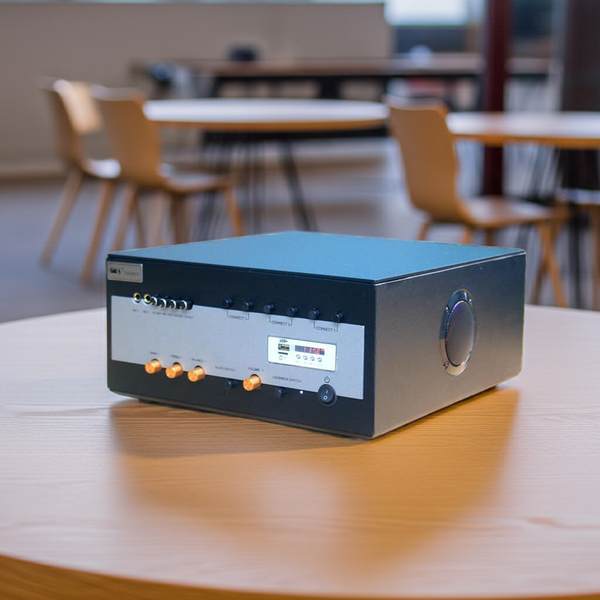 Âm ly A700M  (công suất 700w, 6 phân vùng đầu ra, đủ kết nối Bluetooth, RCA, AV, USB)