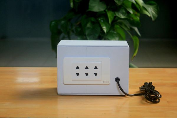 Bộ hẹn giờ, lập trình thời gian, Program Timer G28: 28 chế độ tắt bật, 3 ổ cắm 220v đầu ra, aptomat bảo vệ quá tải và ngắn mạch.