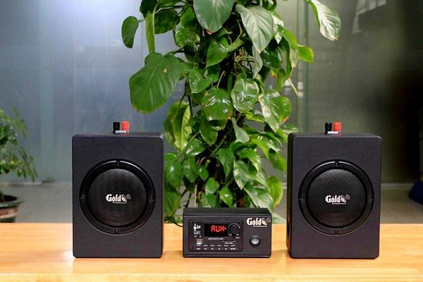 Dàn âm thanh xe ô tô: A120 CAR + 2 V40CAR Goldsound, chuyên loa xe khách, xe tải, xe du lịch