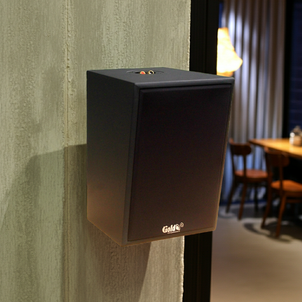 Loa Goldsound vệ tinh treo tường V70C-PU (số lượng 01 loa), công suất 70w, loa Bass 5.25 inch, treble 10 cm, kích thước rộng 22.5 cm, cao 32.5 cm, sâu 24.5 cm, phủ da cao cấp, bảo hành dài hạn 5 năm.