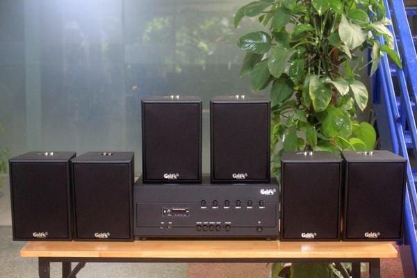 [Diện tích 120m2 + 06 Kênh] Loa thông báo, loa phát nhạc tự động A384PU-6K Goldsound 6 vùng âm lượng 1200w + 6 loa Goldsound V55C 55w, loa được thiết kế riêng cho quán, bật lớn không tạp âm, miễn phí công lắp đặt, bảo hành dài hạn 5 năm.