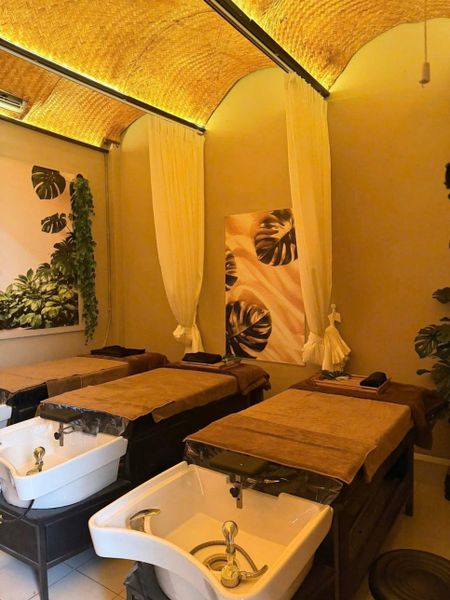 Loa treo tường phát nhạc nền cho Làng Dưỡng Sinh, Khánh Hoà, loa được thiết kế riêng cho quán, bật lớn không tạp âm, miễn phí công lắp đặt, bảo hành dài hạn 5 năm