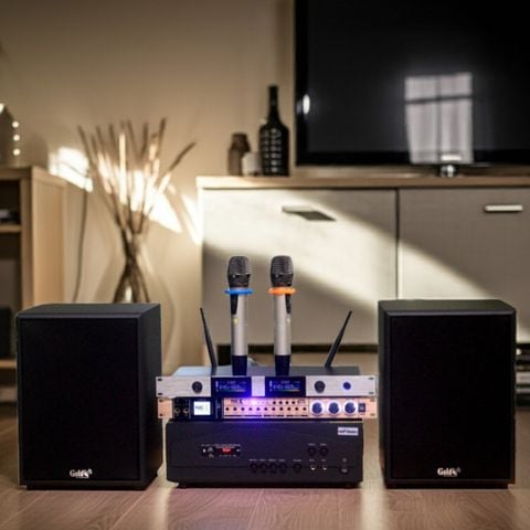 Hàng trưng bày: DÀN KARAOKE GOLD120C (AMPLY 1200W + 2 V120+ bộ micro không dây + Vang)