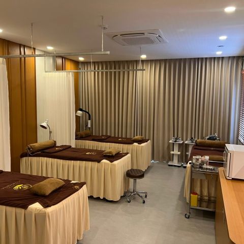Loa treo tường phát nhạc nền cho An Thọ Đường - Dưỡng Sinh Đông Y Trị Liệu, TP.HCM, loa được thiết kế riêng cho quán, bật lớn không tạp âm, miễn phí công lắp đặt, bảo hành dài hạn 5 năm