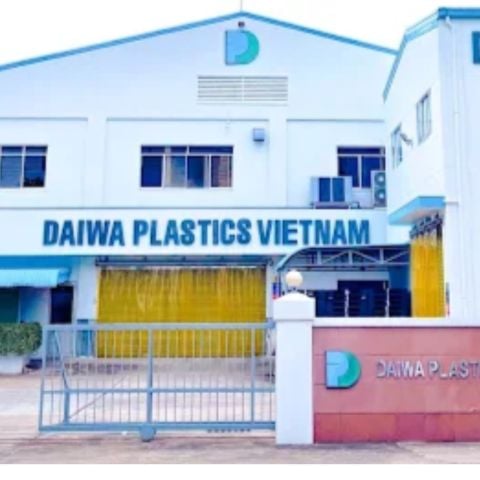 Loa treo tường thông báo, phát nhạc nền cho công ty Daiwa Plastics Thăng Long, Hà Nội, loa được thiết kế riêng cho quán, bật lớn không tạp âm, miễn phí công lắp đặt, bảo hành dài hạn 5 năm