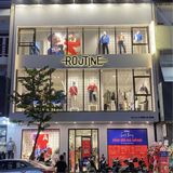 Loa treo tường phát nhạc nền tự động cho cửa hàng thời trang Routine Đà Nẵng, loa được thiết kế riêng cho quán, bật lớn không tạp âm, miễn phí công lắp đặt, bảo hành dài hạn 5 năm