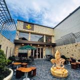 Loa treo tường phát nhạc nền cho ELIKA Tea & Café, Biên Hoà, loa được thiết kế riêng cho quán, bật lớn không tạp âm, miễn phí công lắp đặt, bảo hành dài hạn 5 năm