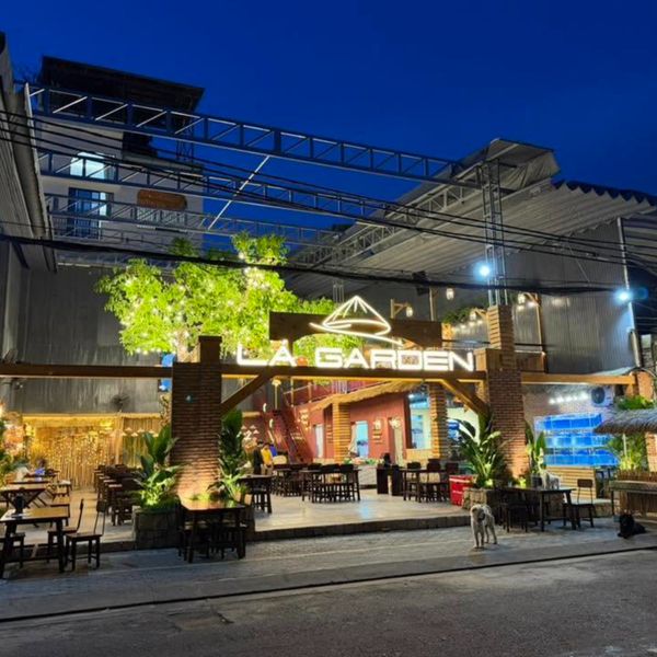 Loa hát Gold4Acoustic cho nhà hàng LÁ Garden , TP.HCM, loa được thiết kế riêng cho quán, bật lớn không tạp âm, miễn phí công lắp đặt, bảo hành dài hạn 5 năm