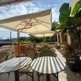 Loa ngoài trời phát nhạc nền cho Café Carré, TP.HCM, loa được thiết kế riêng cho quán, bật lớn không tạp âm, miễn phí công lắp đặt, bảo hành dài hạn 5 năm