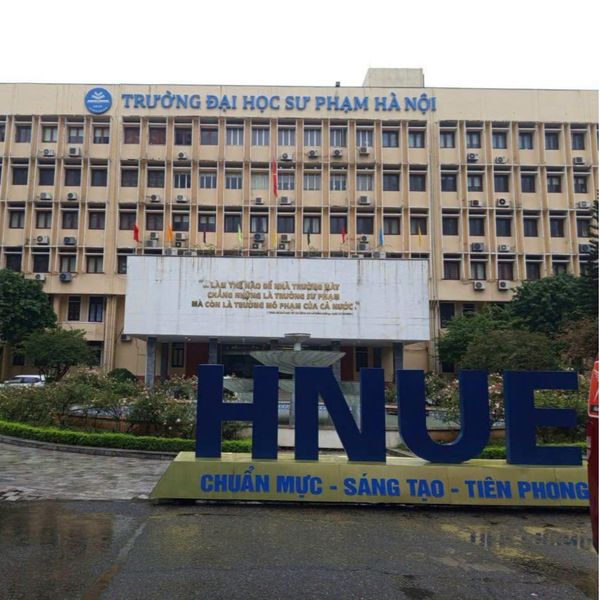 Loa treo tường lớp học tại Trường THCS Năng khiếu Đại học Sư phạm, bật lớn không tạp âm, miễn phí công lắp đặt, bảo hành dài hạn 5 năm