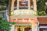 Loa treo tường phát nhạc nền cho King Coffee Thanh Niên, loa được thiết kế riêng cho quán, bật lớn không tạp âm, miễn phí công lắp đặt, bảo hành dài hạn 5 năm