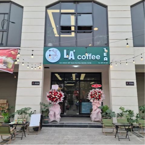 Loa treo tường phát nhạc nền cho quán LA’ COFFEE, Hà Nội, loa được thiết kế riêng cho quán, bật lớn không tạp âm, miễn phí công lắp đặt, bảo hành dài hạn 5 năm