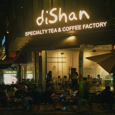 Loa treo tường phát nhạc nền cho diShan Tea, TP.HCM, loa được thiết kế riêng cho quán, bật lớn không tạp âm, miễn phí công lắp đặt, bảo hành dài hạn 5 năm