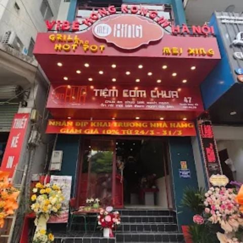 Loa treo tường phát nhạc nền cho nhà hàngTiệm Cơm Chưa, Hà Nội, loa được thiết kế riêng cho quán, bật lớn không tạp âm, miễn phí công lắp đặt, bảo hành dài hạn 5 năm