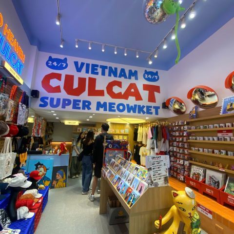 Loa treo tường phát nhạc nền cho cửa hàng Culcat Vietnam, TP.Hà Nội, loa được thiết kế riêng cho quán, bật lớn không tạp âm, miễn phí công lắp đặt, bảo hành dài hạn 5 năm