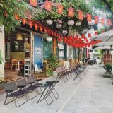 Loa treo tường phát nhạc nền cho Better Cafe, Hà Nội, loa được thiết kế riêng cho quán, bật lớn không tạp âm, miễn phí công lắp đặt, bảo hành dài hạn 5 năm