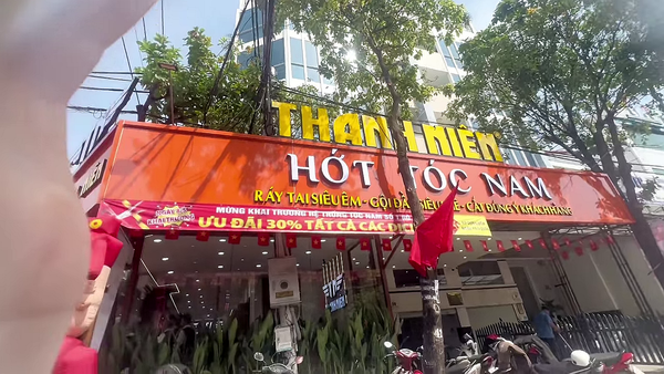 Loa treo tường phát nhạc nền cho quán Hớt Tóc Nam Salon Thanh Niên, TP.HCM, loa được thiết kế riêng cho quán, bật lớn không tạp âm, miễn phí công lắp đặt, bảo hành dài hạn 5 năm