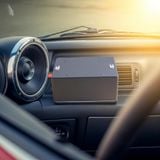 Loa toàn dải xe ô tô V40CAR, chuyên loa xe khách, xe tải, xe du lịch (số lượng 01 loa) (40w, loa bass 5.25 inch, kích thước rộng 18 cm, cao 25 cm, sâu 11 cm, bảo hành dài hạn 5 năm.