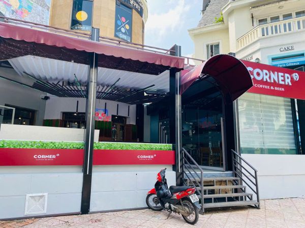 Loa treo tường phát nhạc nền tự động cho Corner Coffee & Beer, HN, loa được thiết kế riêng cho quán, bật lớn không tạp âm, miễn phí công lắp đặt, bảo hành dài hạn 5 năm
