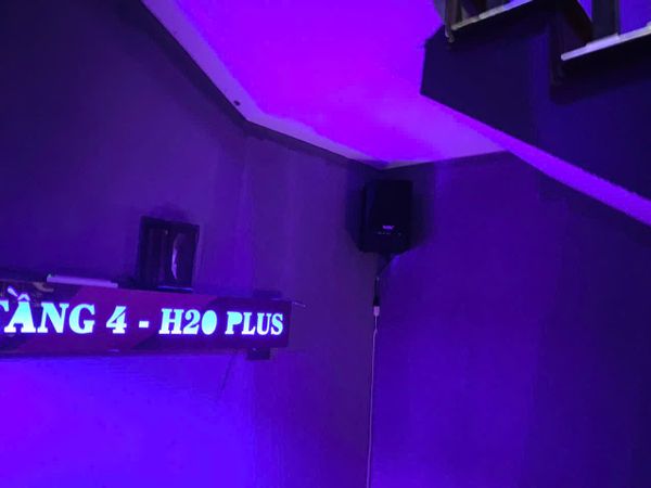 Loa không dây phát nhạc nền tự động Goldsound cho quán Luna Hanoi - snack Bar, loa được thiết kế riêng cho quán, bật lớn không tạp âm, miễn phí công lắp đặt, bảo hành dài hạn 5 năm