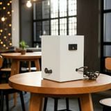 Loa không dây treo tường C20 UHF Goldsound (số lương 01 loa), công suất 20w, loa bass 3 inch, kích thước rộng 12.6 cm, cao 18 cm, sâu 13 cm, bảo hành dài hạn 5 năm.