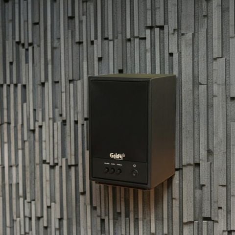 Loa không dây treo tường C50 UHF Goldsound (1 chiếc), công suất 50w, loa bass 5 inch, treble 2 inch, kích thước rộng 20 cm, cao 32 cm, sâu 20 cm, phủ da cao cấp, bảo hành dài hạn 5 năm.