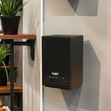 Loa treo tường không dây C50 UHF Goldsound (1 chiếc), công suất 50w, loa bass 5 inch, treble 2 inch, kích thước rộng 20 cm, cao 32 cm, sâu 20 cm, phủ da cao cấp, bảo hành dài hạn 5 năm.