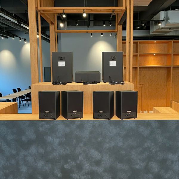 Dàn loa treo tường không dây, loa thông báo, loa phát nhạc tự động: 01 amply A50 Goldsound + 6 loa không dây C50 UHF Goldsound