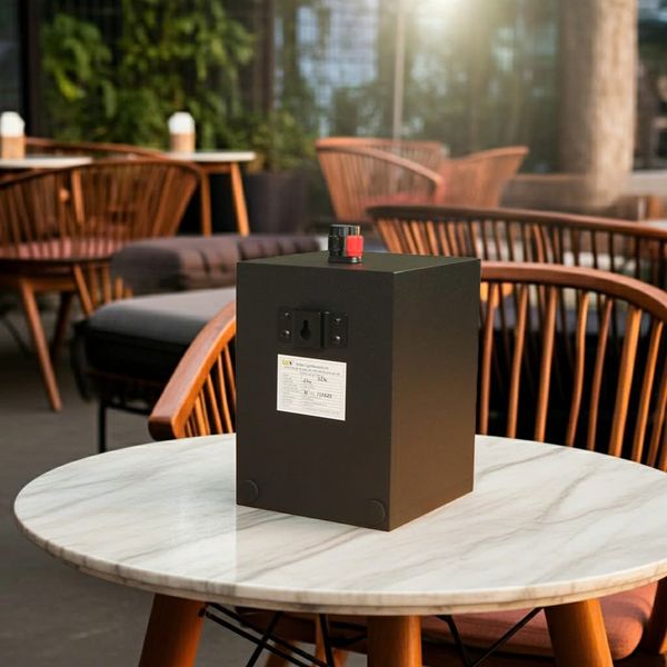 Loa hộp treo tường C24 (số lượng 01 loa), công suất 22w, loa bass 4 inch, kích thước rộng 16 cm, cao 22.5 cm, sâu 16.5 cm, bảo hành dài hạn 5 năm.