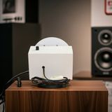 Dàn loa âm trần không dây: 01 amply A57 Goldsound + 6 loa âm trần không dây VAT30 UHF Goldsound, loa được thiết kế riêng cho quán, bật lớn không tạp âm, bảo hành dài hạn 5 năm.