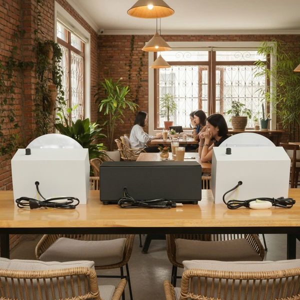 Loa âm trần không dây: 01 amply A50 Goldsound + 2 loa âm trần không dây VAT37 UHF Goldsound, loa được thiết kế riêng cho quán, bật lớn không tạp âm, bảo hành dài hạn 5 năm.