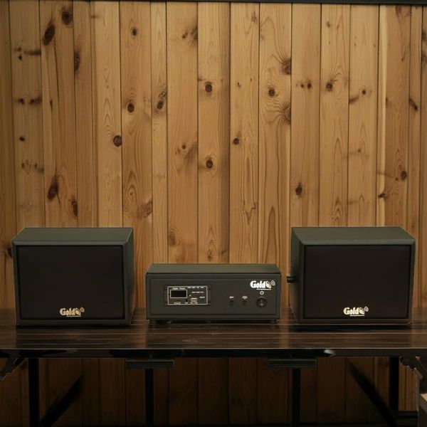 Loa sân vườn không dây: 01 amply A57 Goldsound + 2 loa treo tường ngoài trời không dây G20-NT Goldsound