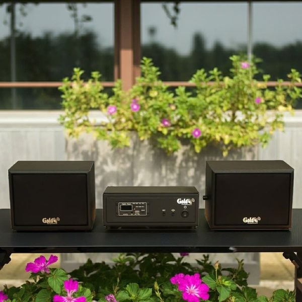 Loa sân vườn không dây: 01 amply A57 Goldsound + 2 loa treo tường ngoài trời không dây G20-NT Goldsound