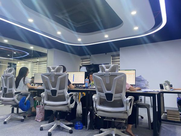 Loa âm trần phát thông báo, phát nhạc cho văn phòng công ty Trường Long Phát, Hà Nội, loa được thiết kế riêng cho quán, bật lớn không tạp âm, miễn phí công lắp đặt, bảo hành dài hạn 5 năm