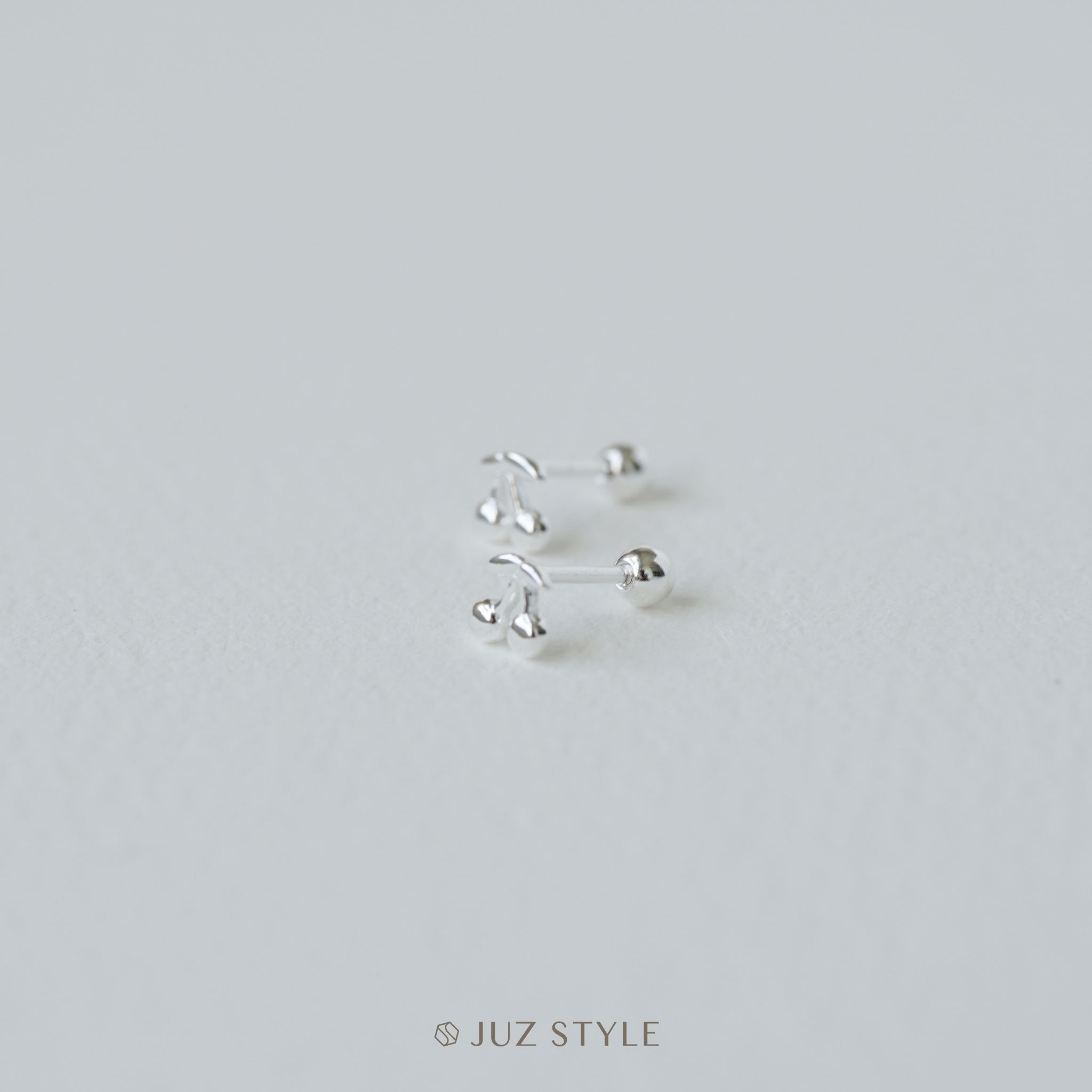  Bông tai bạc Cherries Ballstuds 