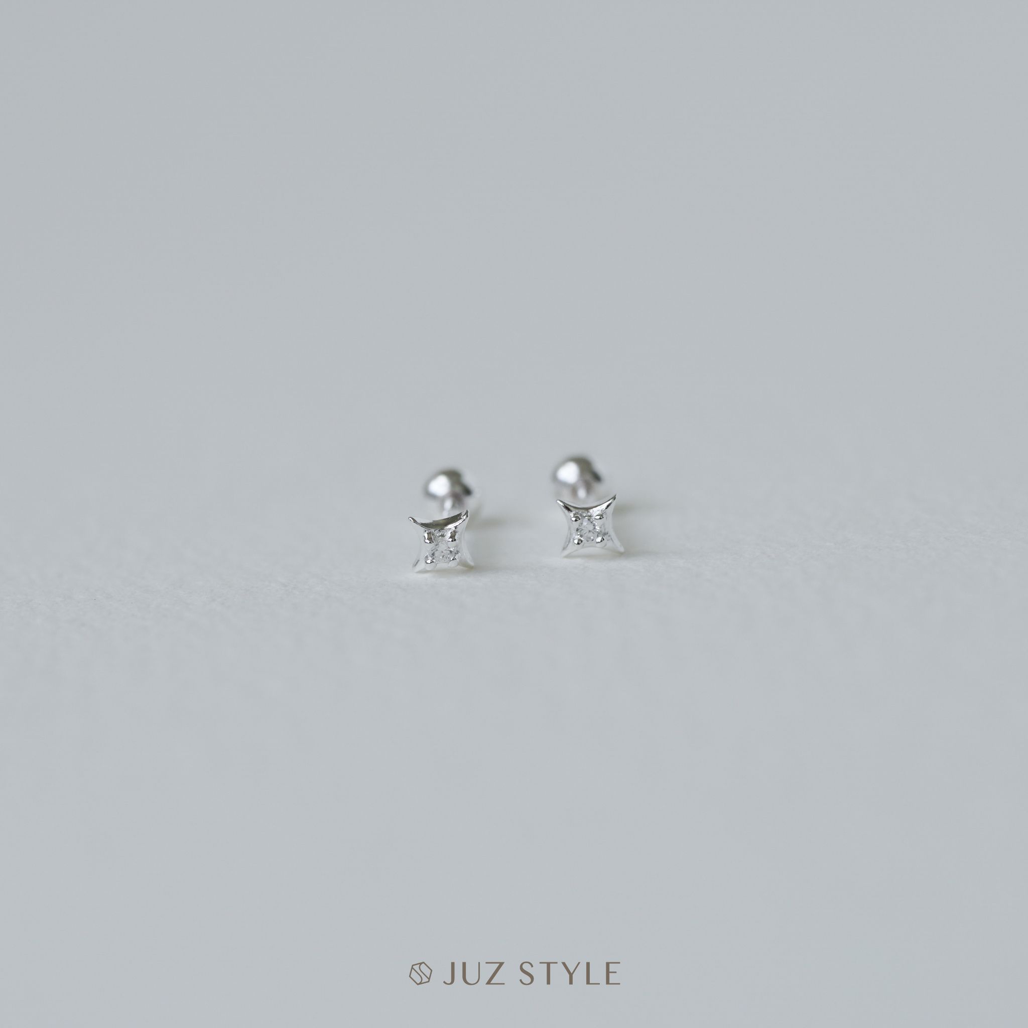 Bông tai bạc Light Cz Ballstuds 