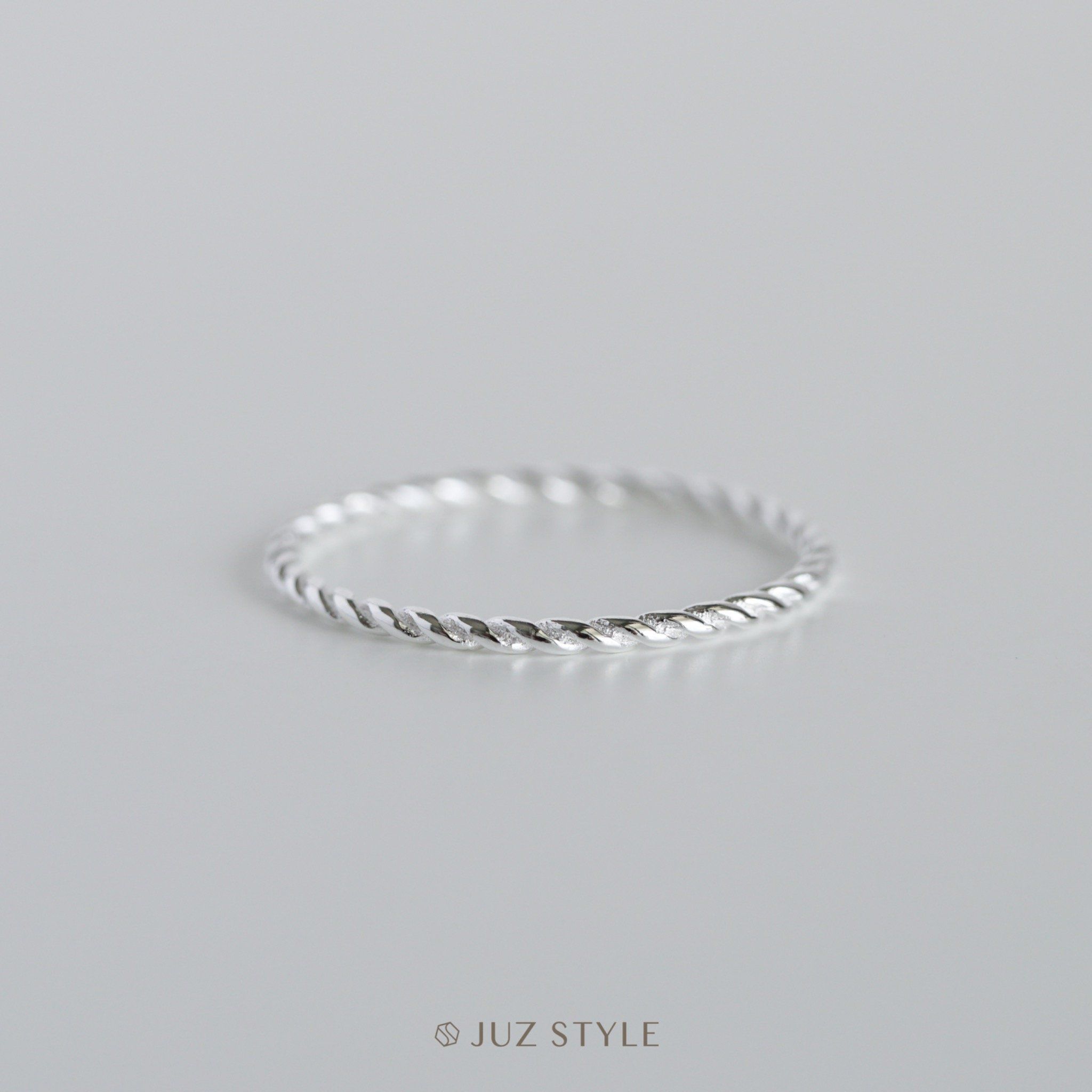  Nhẫn bạc Twisted 