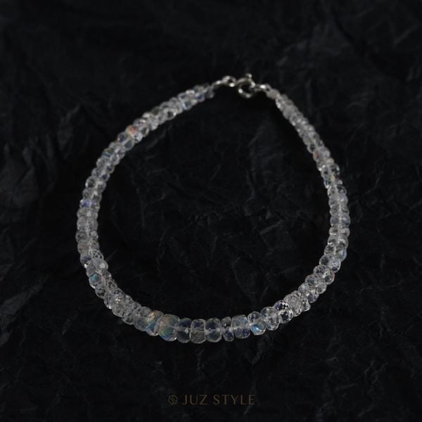  Vòng tay đá Rainbow Moonstone Madagascar (one of kind) 