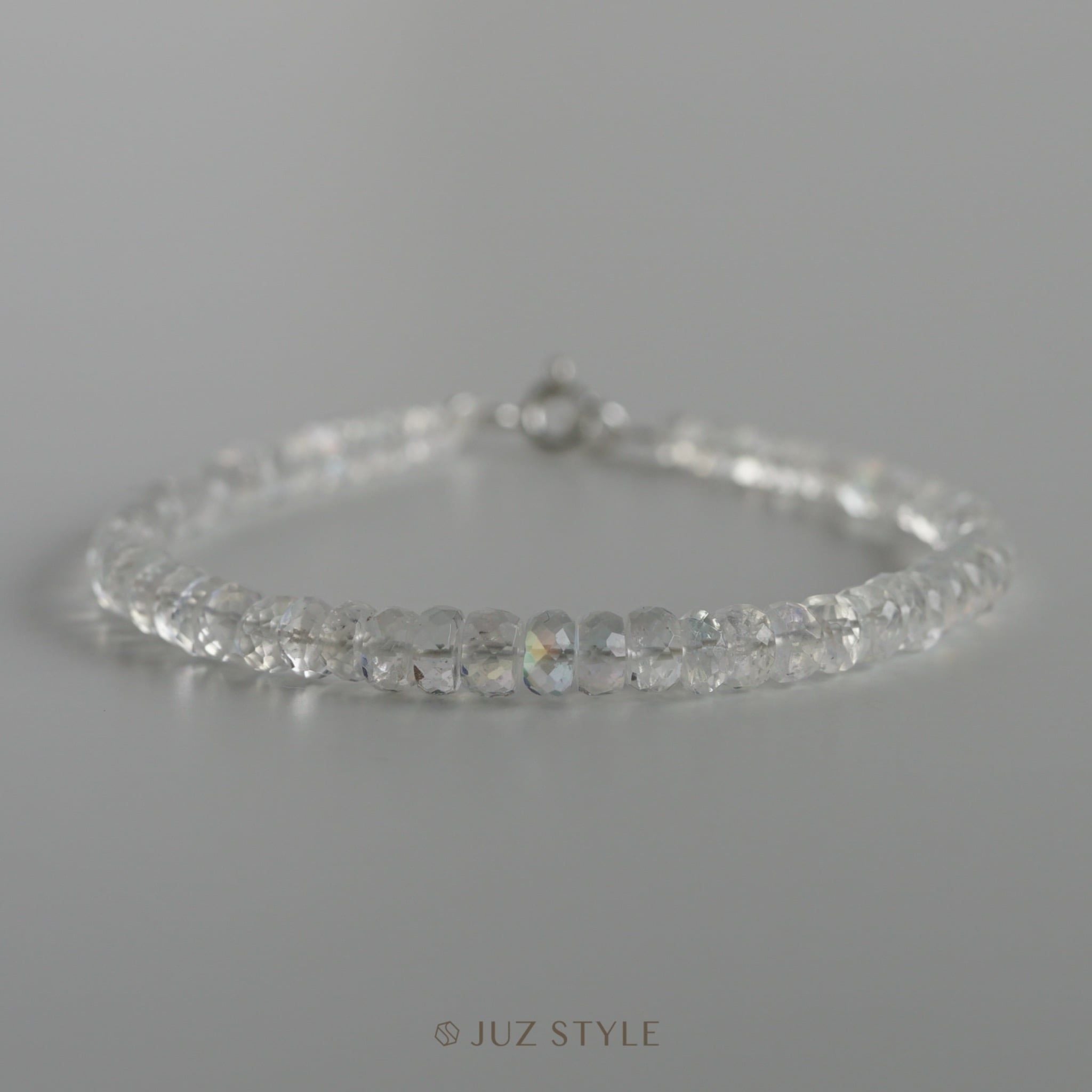  Vòng tay đá Rainbow Moonstone Madagascar (one of kind) 