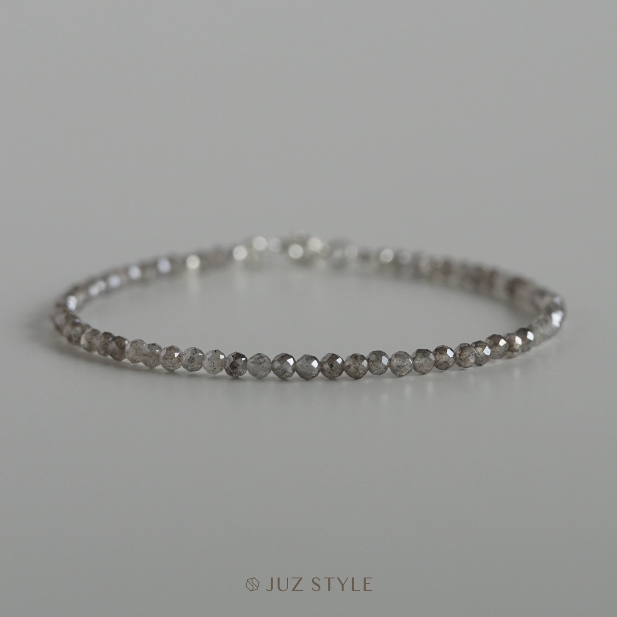  Vòng tay đá Labradorite (silver coated) 2.3mm 