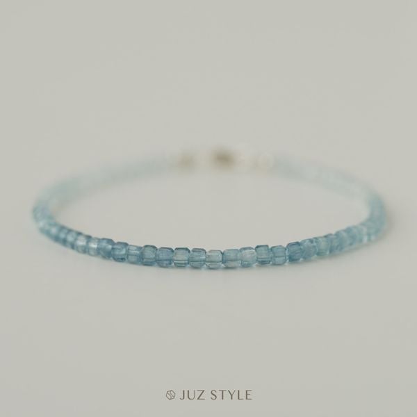  Vòng tay đá Aquamarine cube Ombré 2.3mm 