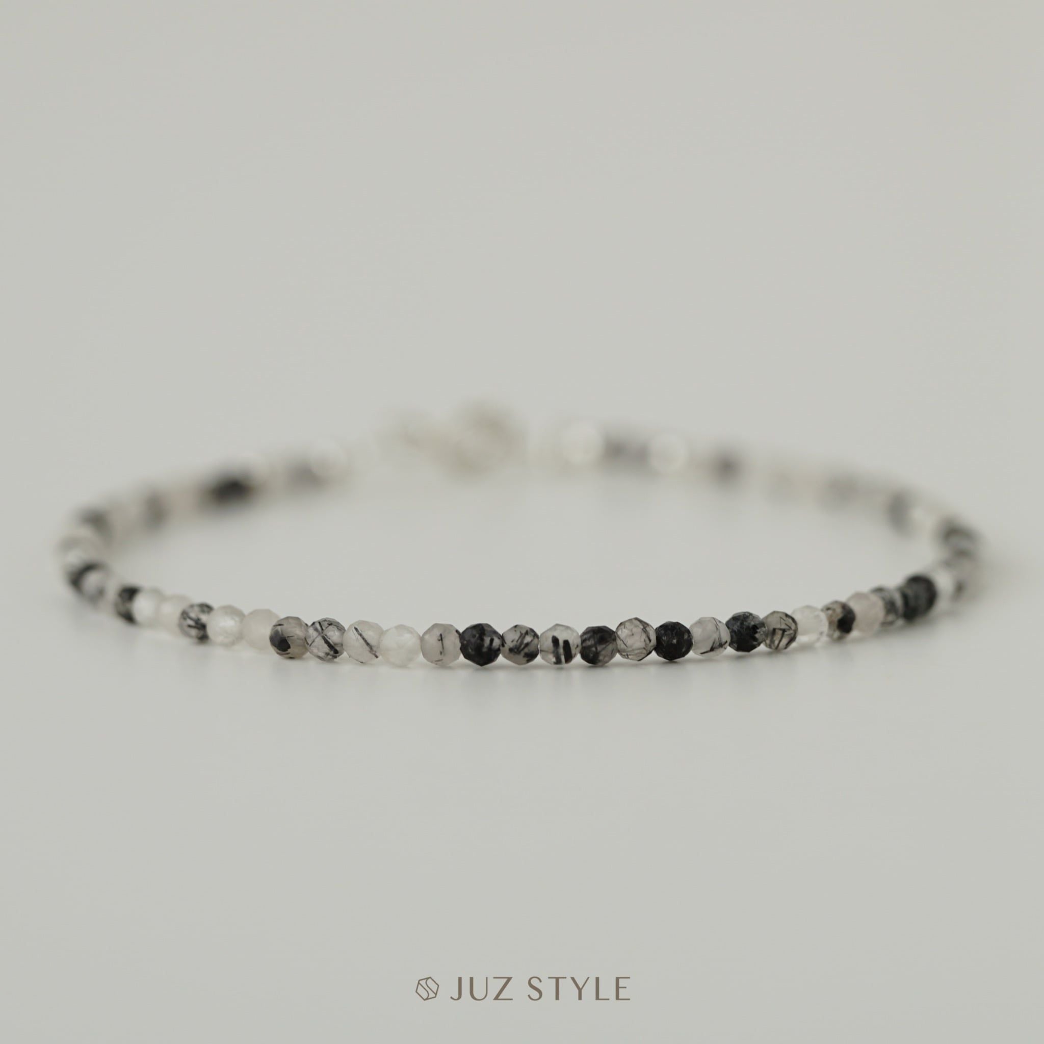  Vòng tay đá Black Rutilated Quartz 2.2mm 