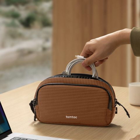 Túi đựng phụ kiện Tomtoc (USA) Premium Light-T12 Tech Organizer 1.8L Brown T12M1K1