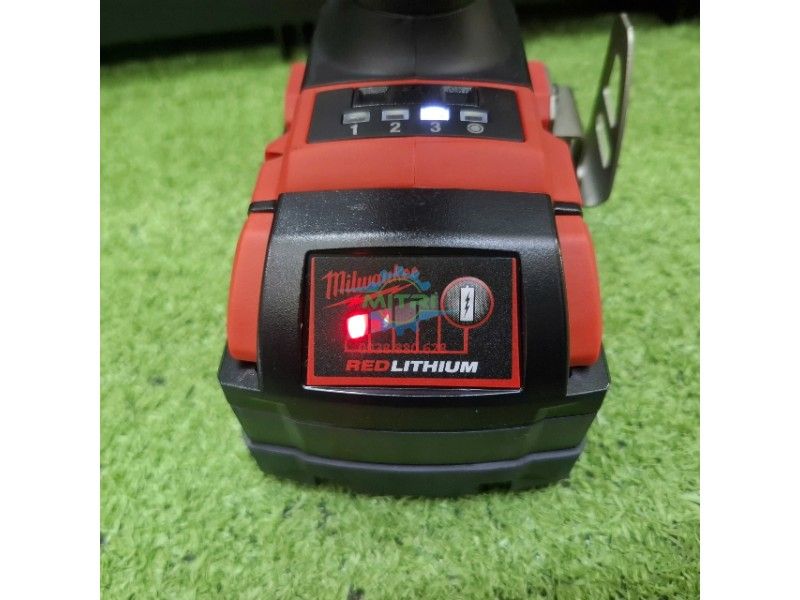 Milwaukee M18 FMTIW2F12-502X Chính Hãng – Máy Siết Bu Lông 18V, 881Nm, 2 Pin 5.0Ah - hình ảnh sản phẩm thực tế 7