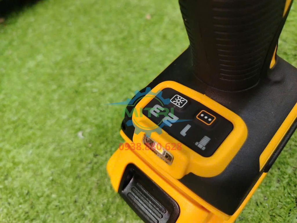 Máy siết bu lông 18/20V DeWalt DCF900N-B1 Có Hàng Sẵn Tại Minh Triết - hình ảnh sản phẩm thực tế 5
